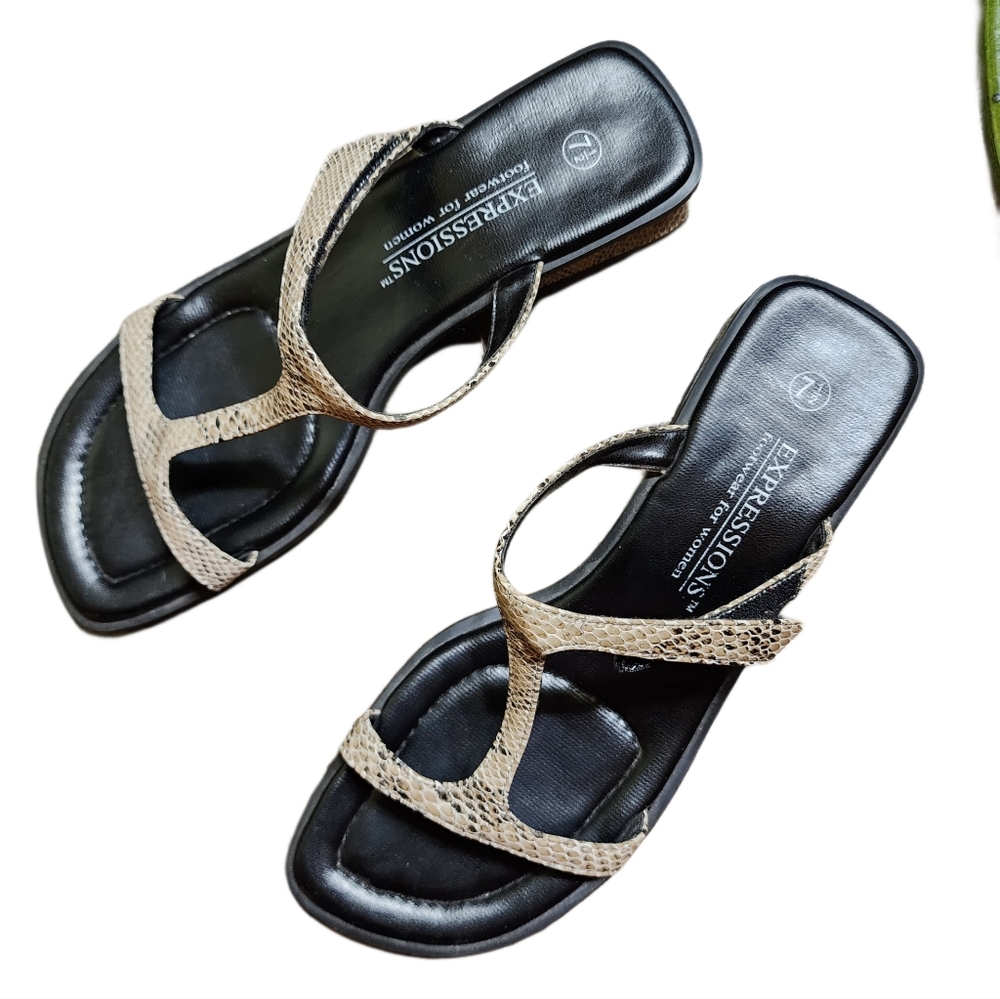Expressions T-Bar Snakeskin Sandals With Velcro Enclosure Size 7.5